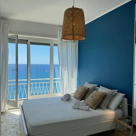 Sally's - Casa Blu San Remo