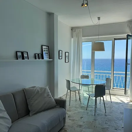 Sally's - Casa Blu * San Remo